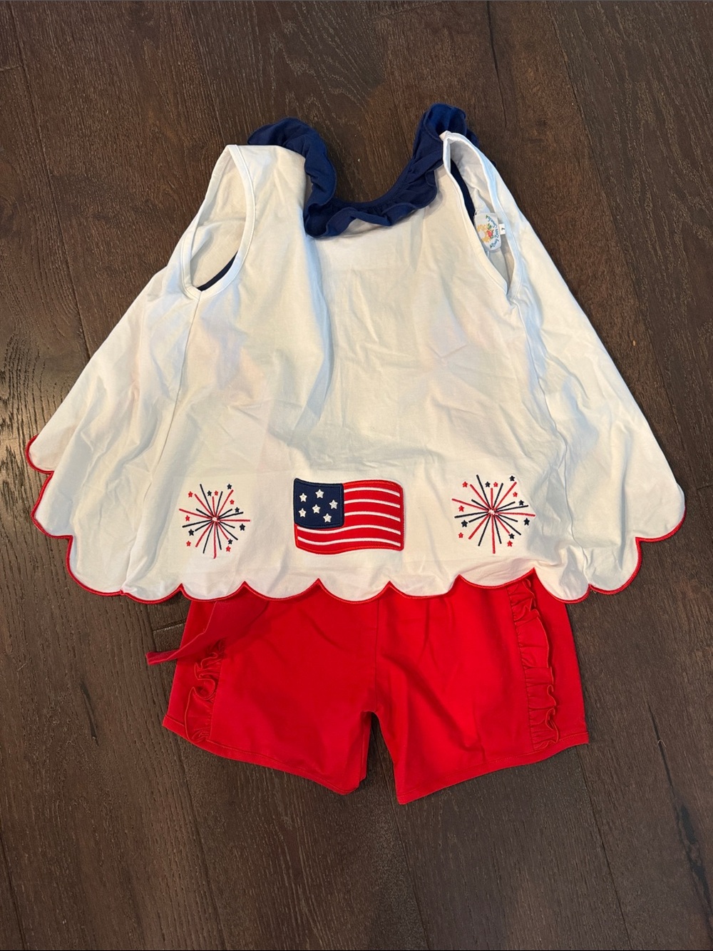 NWOT Busy Bees White & Red Patriotic Set